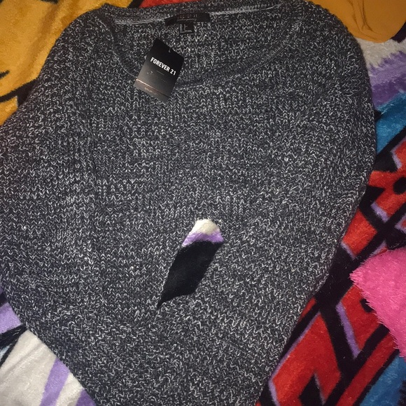 sweater - Picture 2 of 2